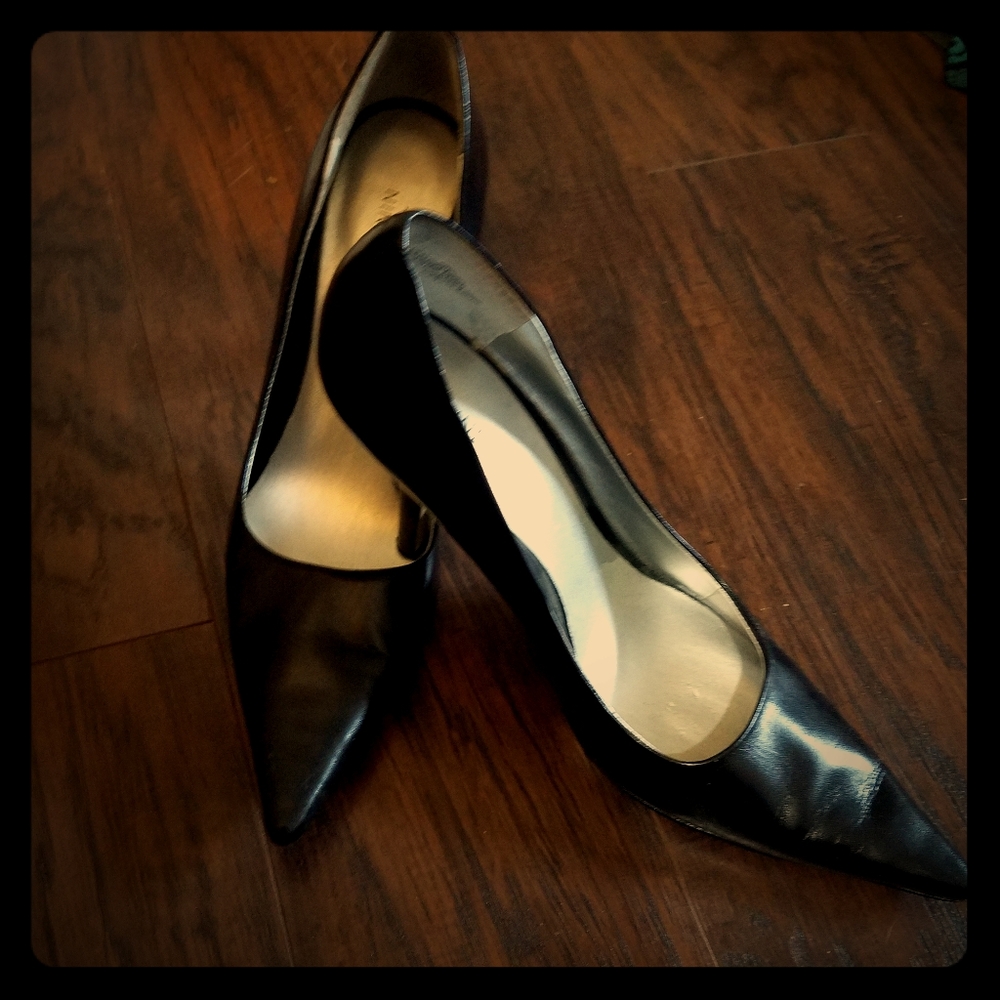 EUC Nine West Leather Heels